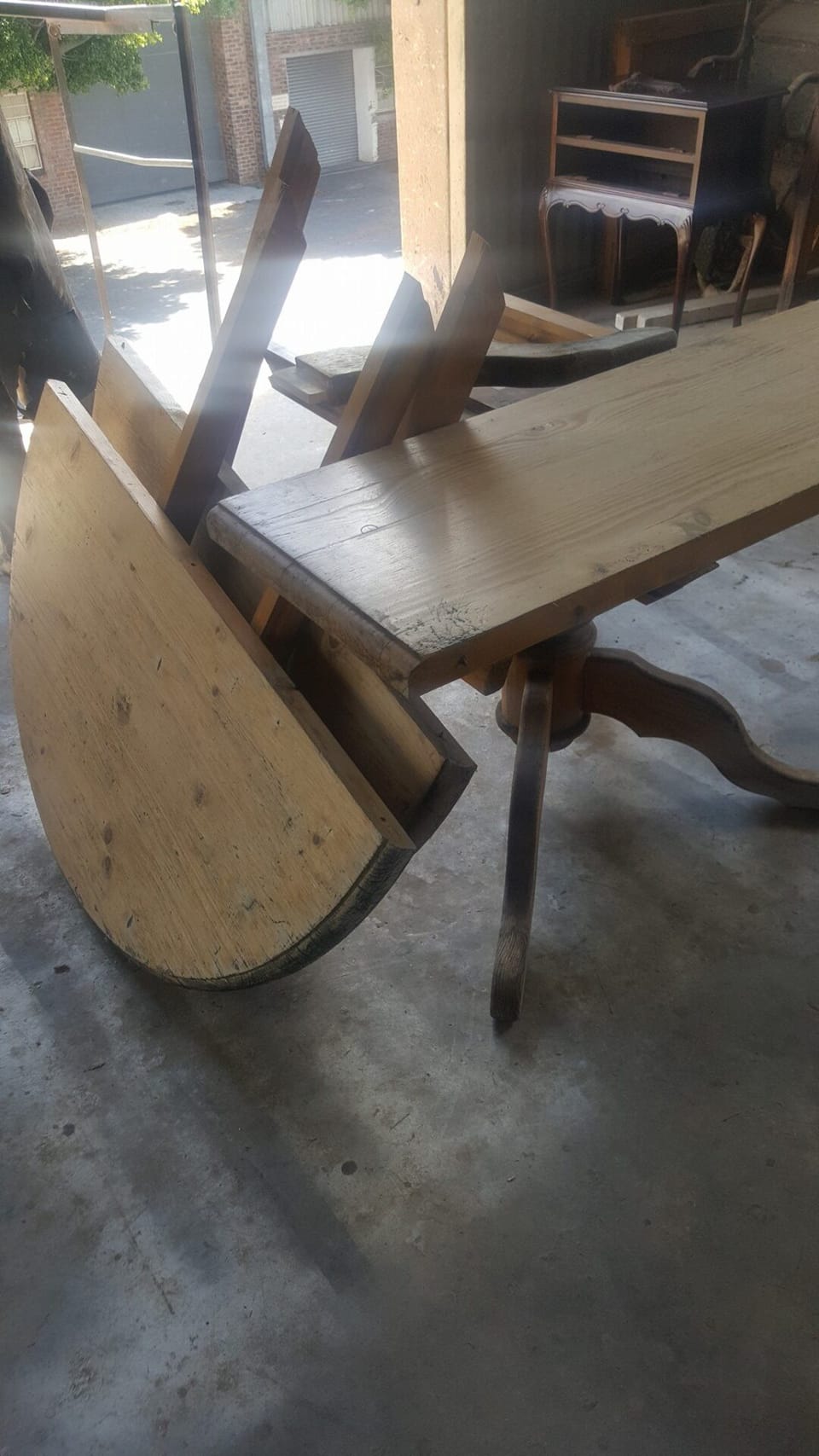 Dutch round table — before restoration