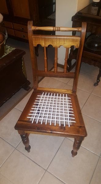 Dining room chair