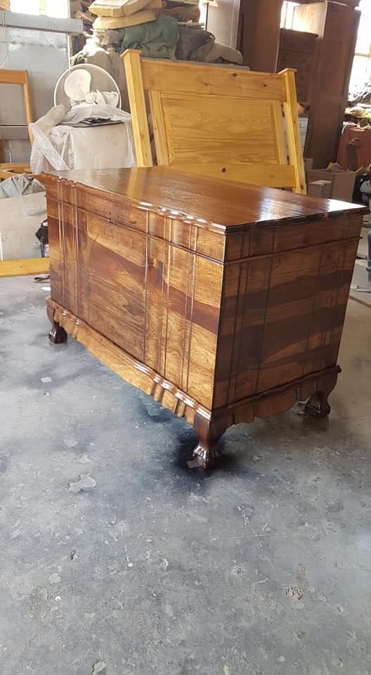 Rhodesian chest