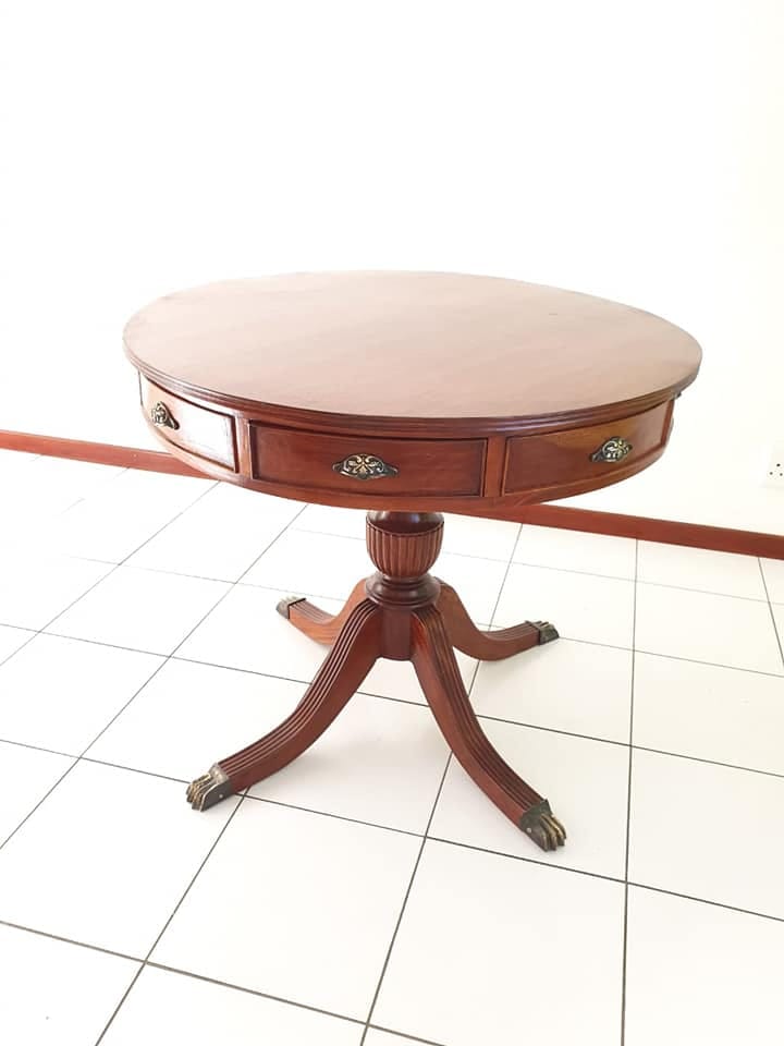 Restored round table — after restoration
